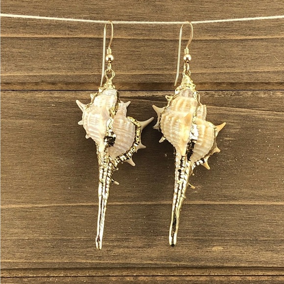 “Spiny Murex” Echinate Spiky Conch Shell Mermaid Beach Ocean Gold Dipped Earring - Picture 12 of 16